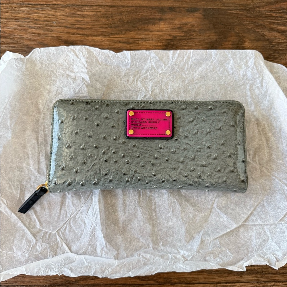 NWT Marc Jacobs Ostrich Zip Around Wallet - Gray / Pink